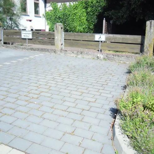 Barrierefreier Parkplatz am Dorfladen