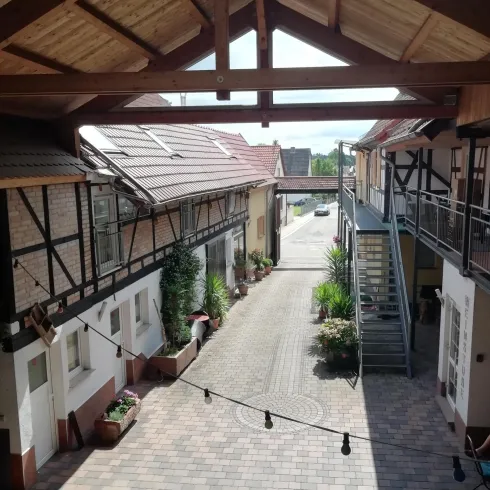 Weingut Helck in Freckenfeld, Hof (© Südpfalz Tourismus Kandel e.V., Foto Tanja Bender)