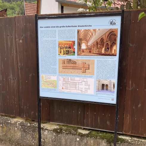 Hier endete einst die große Klosterkirche (© Verein SÜW Annweiler e.V.)