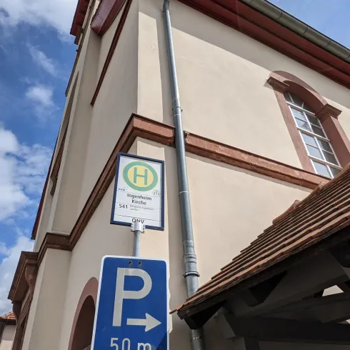 Bushaltestelle Ingenheim Kirche