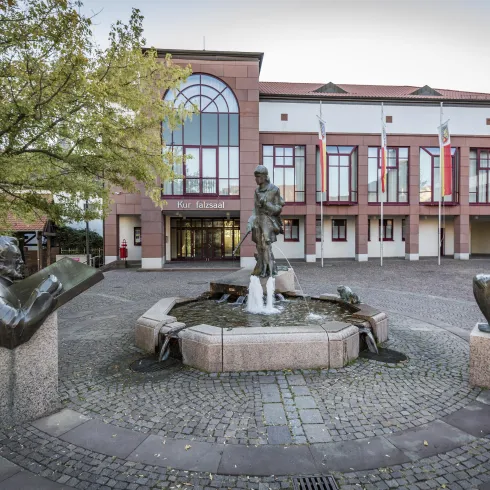 Lederstrumpfbrunnen (© Verein SÜW Edenkoben, T. Kujat)