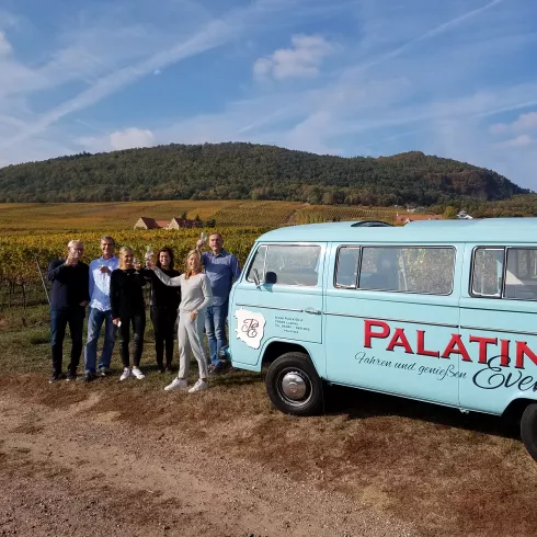 Pfalz Touren mit dem Palatina-Oldtimerbus