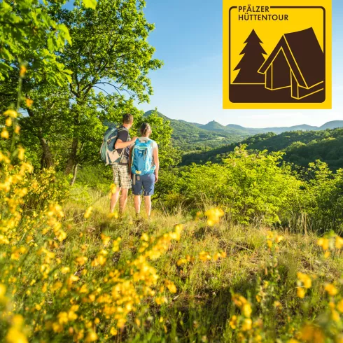 Pfälzer Hüttentour mit Ausblick auf den Trifels (© Pfalz.Touristik e.V., Foto: Dominik Ketz) Pfälzer Hüttentour mitAusblick auf den Trifels