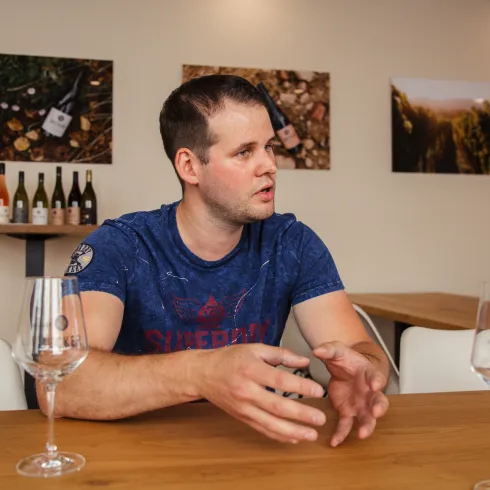 Portrait Winzer Dominik Becker aus Heuchelheim-Klingen