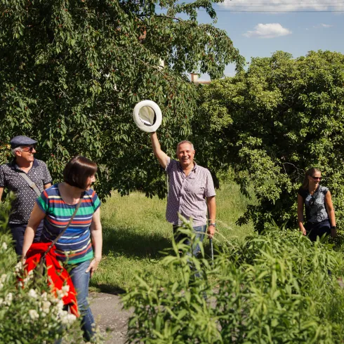 Teilnehmer der Genusstour Leinsweiler beim Anstieg