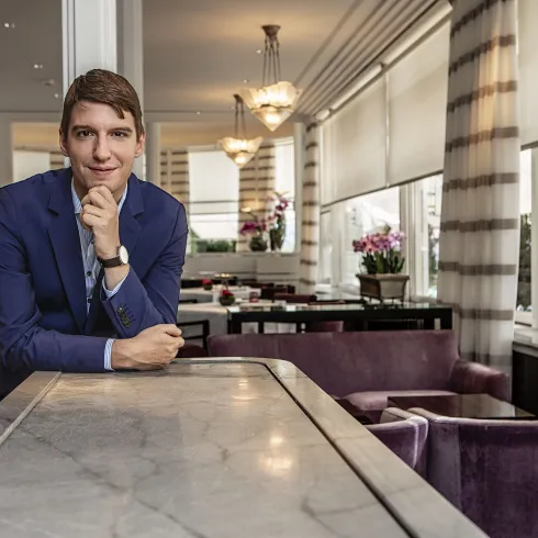 Top-Sommelier Marc Almert präsentiert Weine für die Gastronomie