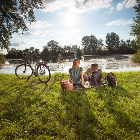 Schönes Picnic am Altrhein