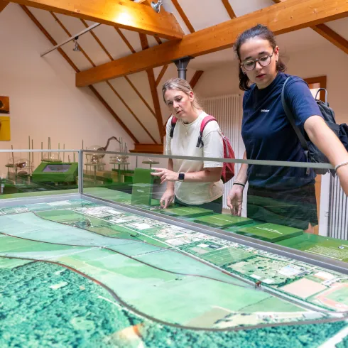  Bewässerungsmodell der Queichwiesen im Storchenzentrum Bornheim
