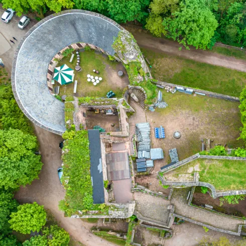 Die Burg Nanstein in Landstuhl von oben