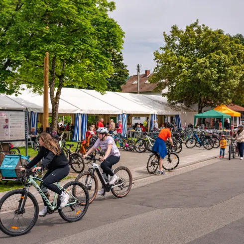 Radfahrer bei der Rad-und Familien Veranstaltung Radelspaß im Sickinger Land