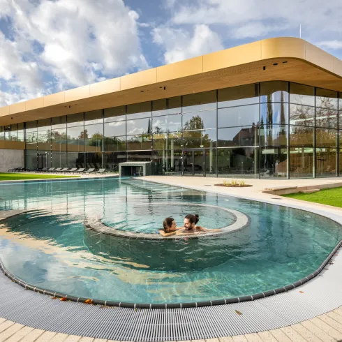 Besuchende im Salinarium Bad Dürkheim Therme.