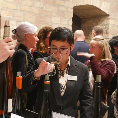 Studierende der Masters of Wine bei der Verkostung